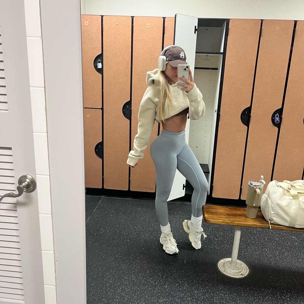 Alphalete Light Gray Women's Leggings